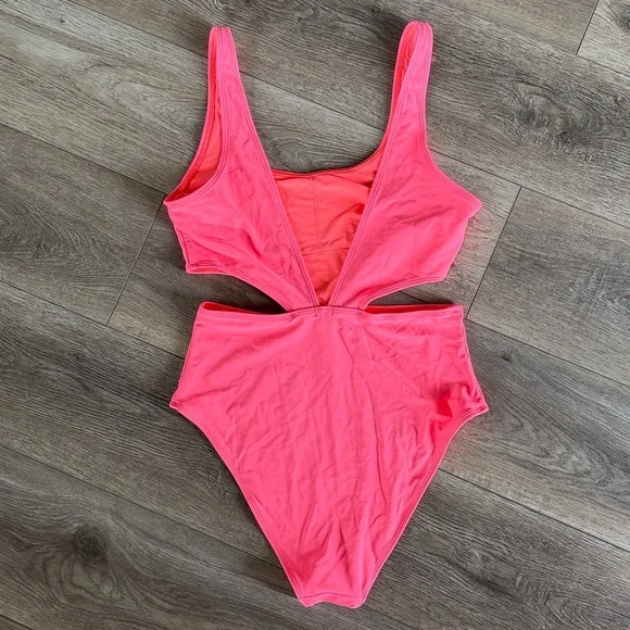 Aerie One Piece Swimsuit - Picture 2 of 3